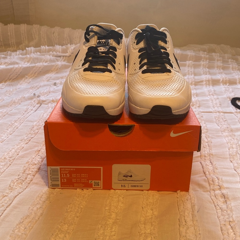 Nike Air Max 9 Golf shoes. Just like new! Worn 2 times!! 11.5 Men’s 13 Women’s